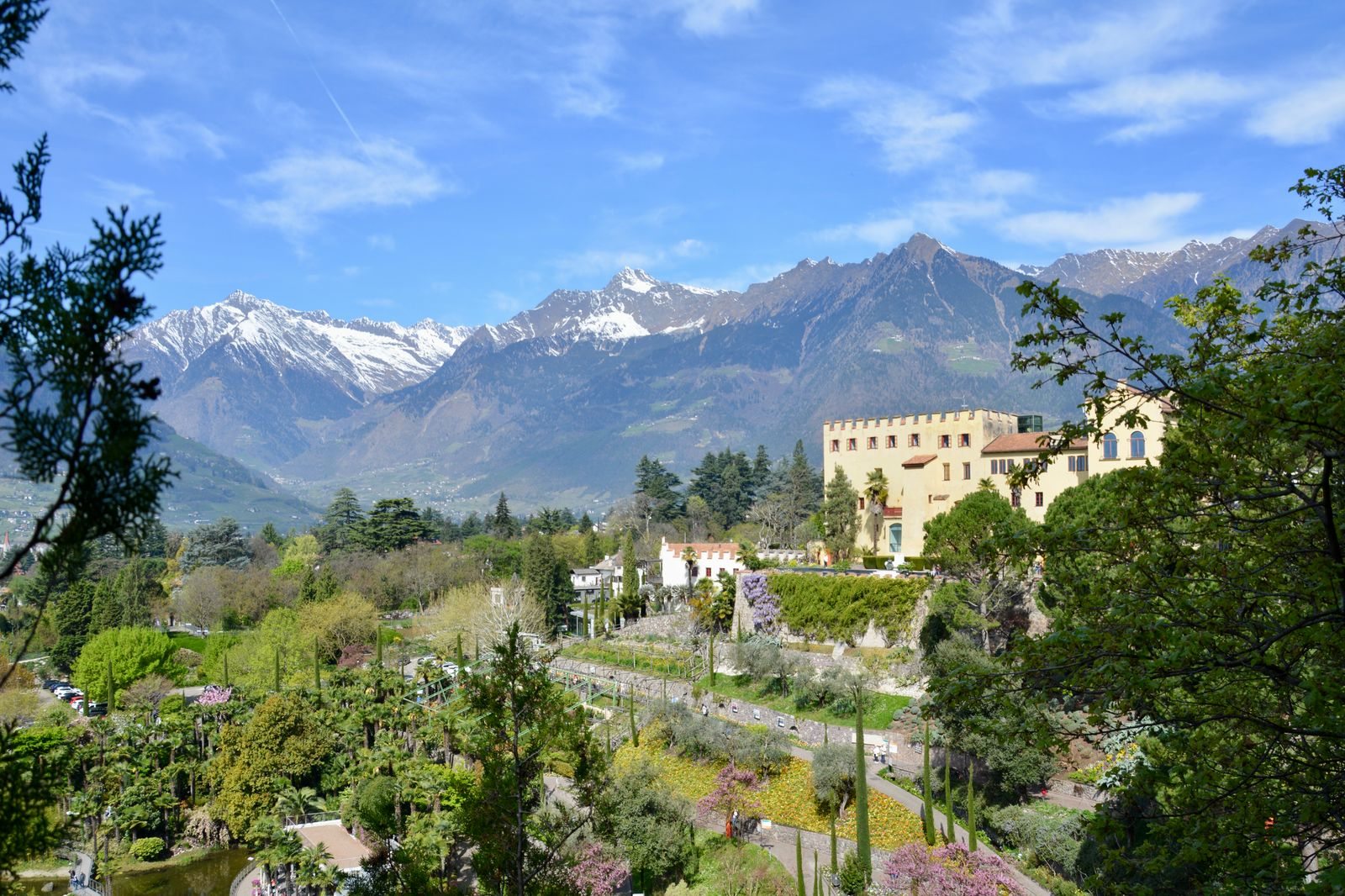 Giardino e paesaggio montano a Merano